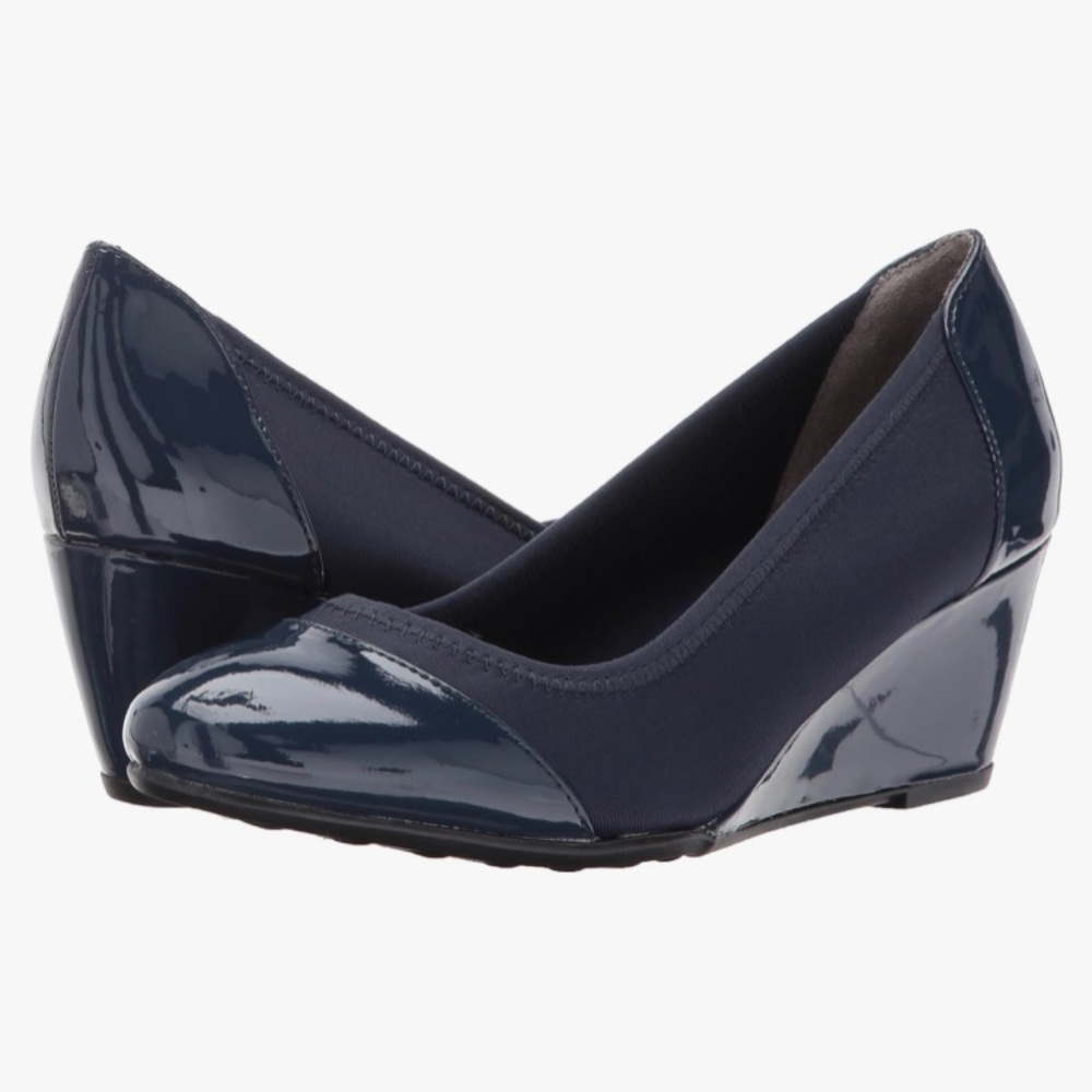 Life Stride Juliana Stretch Wedge Pumps
